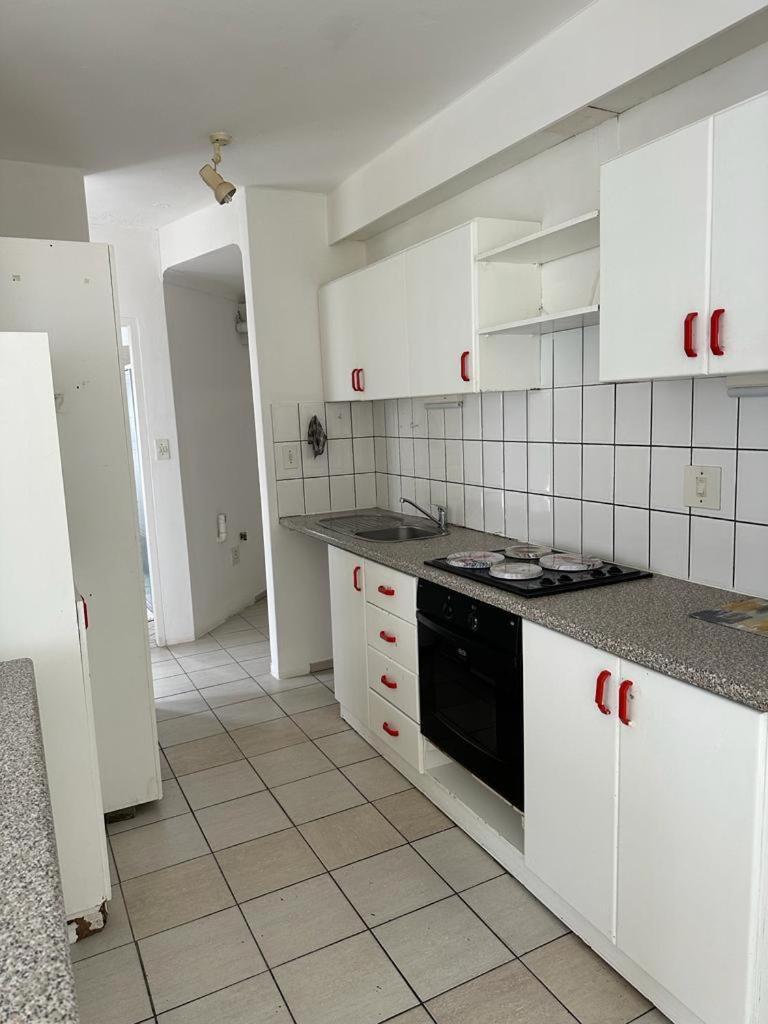 Coastwave Guest House Walvis Bay Eksteriør billede