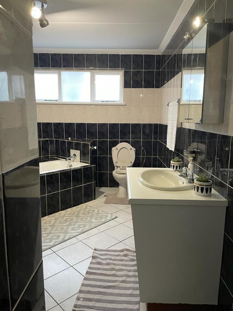 Coastwave Guest House Walvis Bay Eksteriør billede
