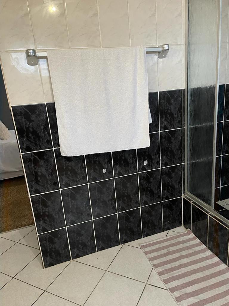 Coastwave Guest House Walvis Bay Eksteriør billede