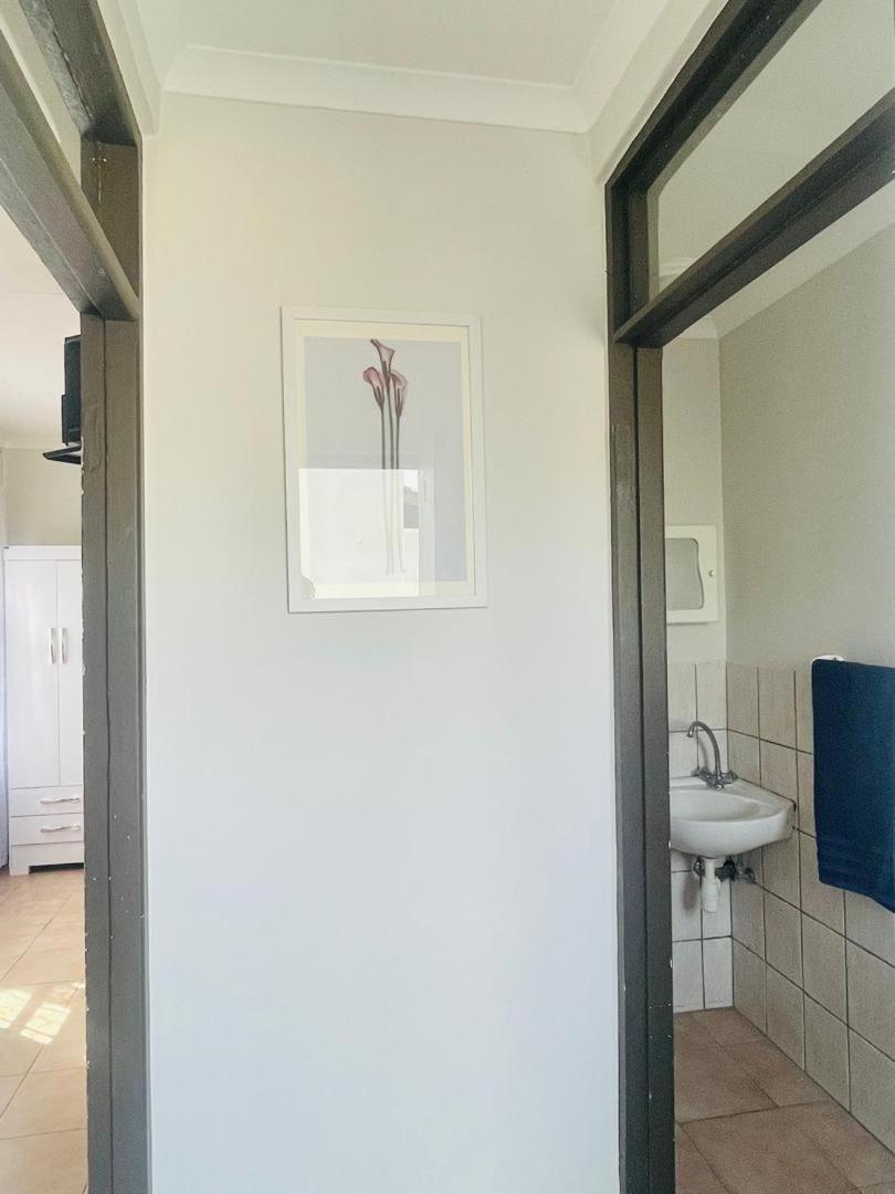 Coastwave Guest House Walvis Bay Eksteriør billede